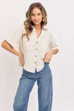 Load image into Gallery viewer, Linen Blend Button Down Top