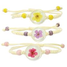 Load image into Gallery viewer, Pressed Flower Cream Pull Bracelet