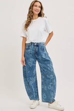 Load image into Gallery viewer, Floral Print Denim Barrel Jean