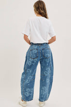 Load image into Gallery viewer, Floral Print Denim Barrel Jean