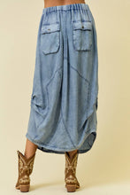 Load image into Gallery viewer, Denim Side Tuck Midi Skirt