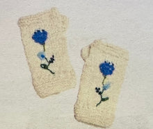 Load image into Gallery viewer, Hand-Knit Hand Warmers
