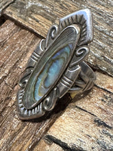 Load image into Gallery viewer, Vintage Sterling Abalone Ring