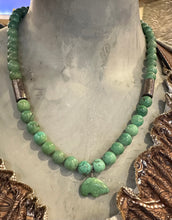 Load image into Gallery viewer, Vintage Malachite Bear Necklace