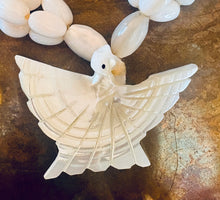 Load image into Gallery viewer, Vintage Shell Bird Pendant Necklace