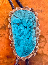 Load image into Gallery viewer, Vintage Large Turquoise Bolo Tie