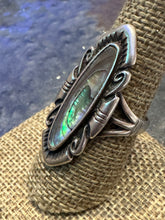 Load image into Gallery viewer, Vintage Abalone Ring