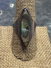 Load image into Gallery viewer, Vintage Abalone Ring