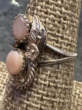 Load image into Gallery viewer, Vintage Mother of Pearl Ring
