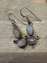 Load image into Gallery viewer, Vintage Moonstone Earring