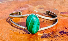 Load image into Gallery viewer, Vintage Malachite Sterling Silver Cuff