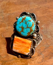 Load image into Gallery viewer, Vintage Sterling Silver Turquoise & Spiny Oyster Ring