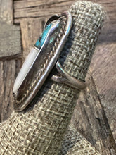Load image into Gallery viewer, Vintage Zuni Turquoise & Mother of Pearl Ring