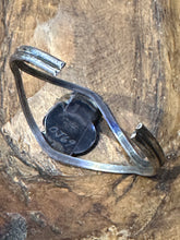 Load image into Gallery viewer, Vintage Malachite & Mother of Pearl Cuff