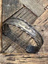Load image into Gallery viewer, Vintage Sterling Silver Cuff