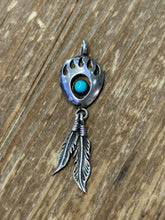 Load image into Gallery viewer, Vintage Turquoise Bear Claw Pendant