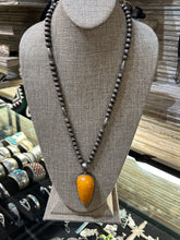Load image into Gallery viewer, Vintage Butterscotch Jasper Navajo Pearl Necklace
