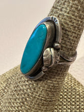 Load image into Gallery viewer, Vintage Turquoise Oval Ring