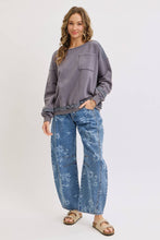 Load image into Gallery viewer, Floral Print Denim Barrel Jean