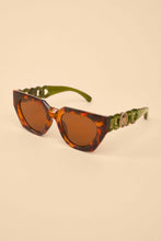 Load image into Gallery viewer, Luxe Zelia Sunglasses - Tortoiseshell/Olive