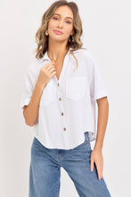 Load image into Gallery viewer, Linen Blend Button Down Top