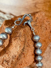 Load image into Gallery viewer, Vintage Navajo Pearls necklace-19"