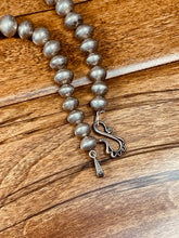 Load image into Gallery viewer, Vintage Navajo Pearls necklace-19"