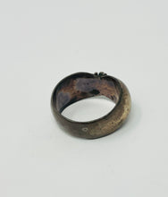 Load image into Gallery viewer, Vintage Silver Band w/rope and tear drops