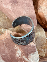Load image into Gallery viewer, Old Taxco ITA Mexico Overlay Cuff