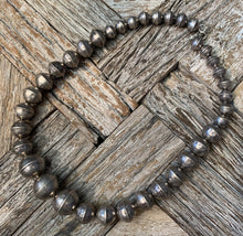 Load image into Gallery viewer, Vintage Navajo Pearls Choker Necklace-15"