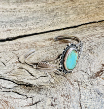 Load image into Gallery viewer, Vintage Turquoise Navajo Cuff
