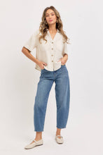 Load image into Gallery viewer, Linen Blend Button Down Top
