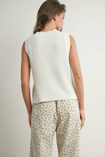 Load image into Gallery viewer, Flag Print Sleeveless Sweater
