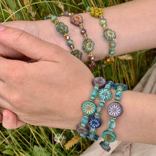 Load image into Gallery viewer, Flower Elastic Bracelet
