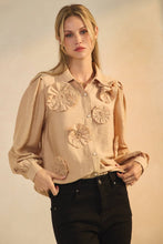Load image into Gallery viewer, Textured Blouse
