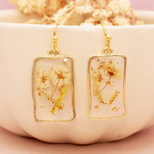 Load image into Gallery viewer, White Dried Flower Gold Rectangle Earrings
