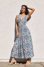 Load image into Gallery viewer, Scalloped Lace Maxi Dress
