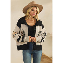 Load image into Gallery viewer, Horse Print Sweater
