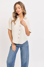 Load image into Gallery viewer, Linen Blend Button Down Top
