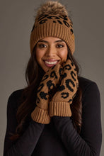 Load image into Gallery viewer, Camel Leopard Pattern Knit Mittens
