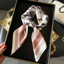 Load image into Gallery viewer, Silky Butterfly Print Scarf
