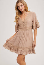 Load image into Gallery viewer, Lace Midi Dress
