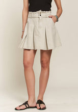Load image into Gallery viewer, RAW EDGE WAIST WASHED DENIM MINI SKIRT
