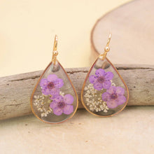 Load image into Gallery viewer, Lovely Lavender Dried Flower Gold Teardrop Earrings
