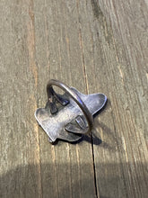 Load image into Gallery viewer, Vintage Leaf Turquoise Ring
