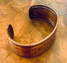 Load image into Gallery viewer, Southwestern Copper Cuff
