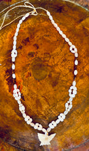 Load image into Gallery viewer, Vintage Shell Bird Pendant Necklace
