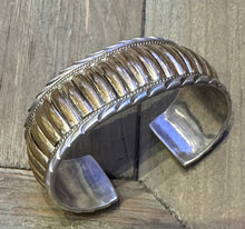 Load image into Gallery viewer, Navajo Melon Cuff
