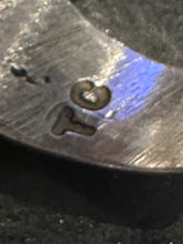 Load image into Gallery viewer, Vintage Navajo Ribbed Sterling Ring
