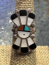 Load image into Gallery viewer, Vintage Zuni Sunface Ring
